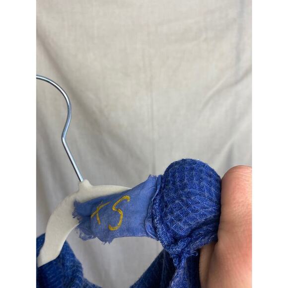 Free People Feel It Around Blue Button Down High Low Shirt Top Size XS - Picture 8 of 11